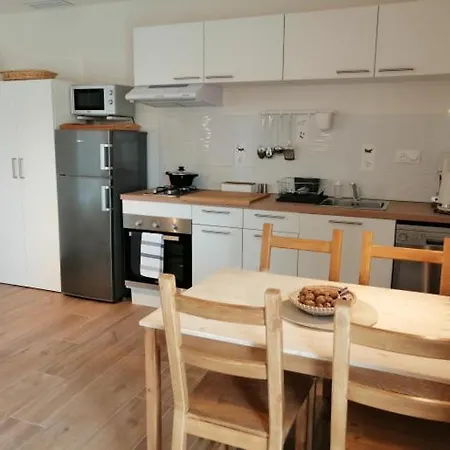 Holiday home Les Nogalies Privatif *